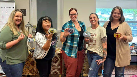 The Digital Detox: 3 Craft Courses + Mosaic Lamp Therapy to Sharpen Mental Focus